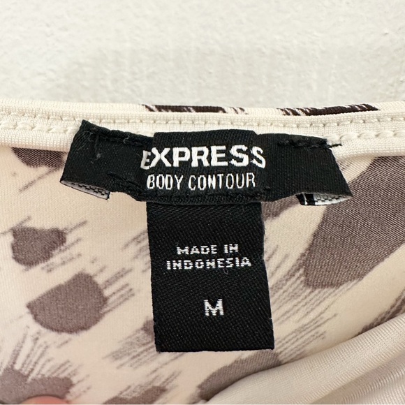 Express Body Contour Animal Print Cropped Cami Top cream brown sz Medium - Picture 5 of 5
